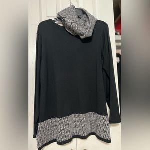 NWT Petite XL Sweater with Scarf Black White